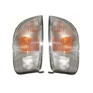 Auto Parts Corner Lamp Light Side Lamp Turn Signal Lights 26110 VJ825 26115 VJ825 for Nissan D21 D22