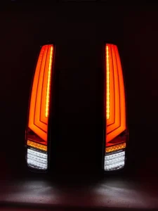 Car Smoke White Led Dynamic DRL Brake Turn Signal Reverse Light Tail Lamp for Toyota Voxy Noah 80Series