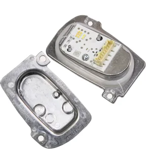 氙气大灯 DRL 模块日间行车灯 8V0998473A 8V0998474A 适用于奥迪 A3 LED 天使眼灯驱动器