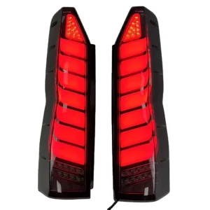 Factory Direct New Style Rear Lamp Turn Signal for Toyota Hiace Auto Lighting System Halogen Xenon Tail Lights