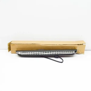 High Mounted Third Brake Light Assembly OE LR020147 LR015302 for Range Rover L320 Replacement