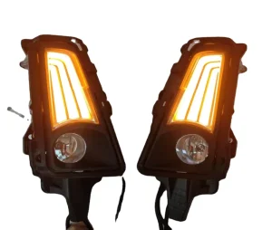 LED DRL Daytime Running Light Fog Lamp With Flowing Signal to Yota Hiace Car Parts Auto Body Kits Van Accessories