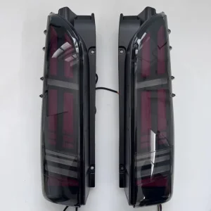 New design New upgrade Suitable for Toyota Hiace 200 series car LED taillight modification brake turn signal