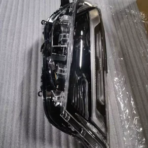 OEM I 811100R370 New 12V Daytime Running Headlight Assembly