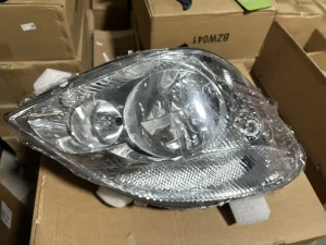 Replacement Headlight Assembly for 901 Van Models