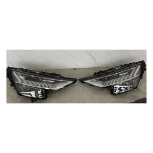Suitable for Audi Q8 RSQ8 Headlight Assembly LED High-definition Matrix Headlight Assembly Taillights