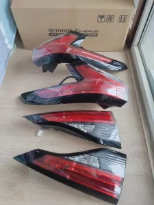 Suitable for the Lower Trim SIENNA Interior and Exterior Tail Lights 81550-08091 81560-08091 81580-08090 81590-08090
