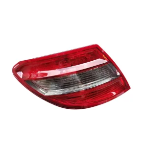 Used High Quality Genuine LED Rear Tail Light Assembly Mercedes Benz C Class W204 (C180 C200) 12V 4000 Lumens 4000K Light