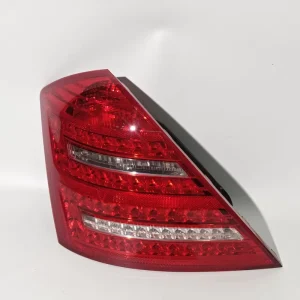 Waterproof Red Clear Lens 12V LED Tail Light for MERCEDES BENZ S-Class W221 Model with Turn Signal
